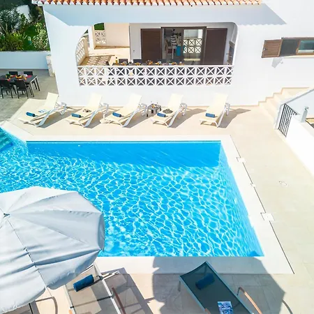 Villa In Albufeira Near Sea Beach Vila