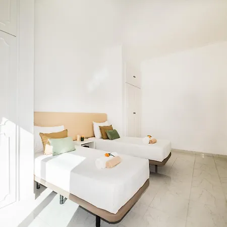 Villa In Albufeira Near Sea Beach Vila *